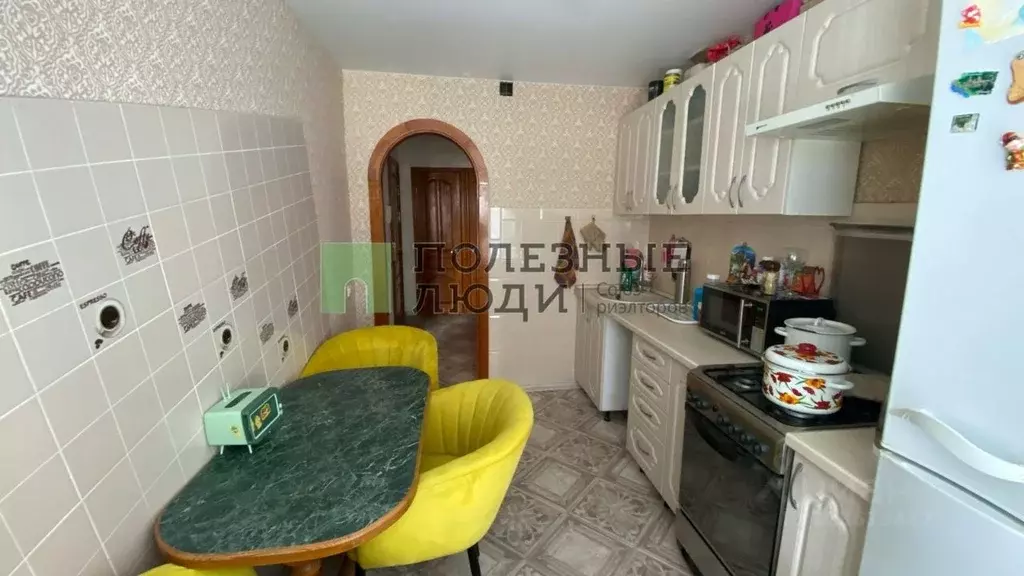 3-к кв. Курганская область, Курган Заозерный жилрайон, 1-й мкр, 11 ... - Фото 2