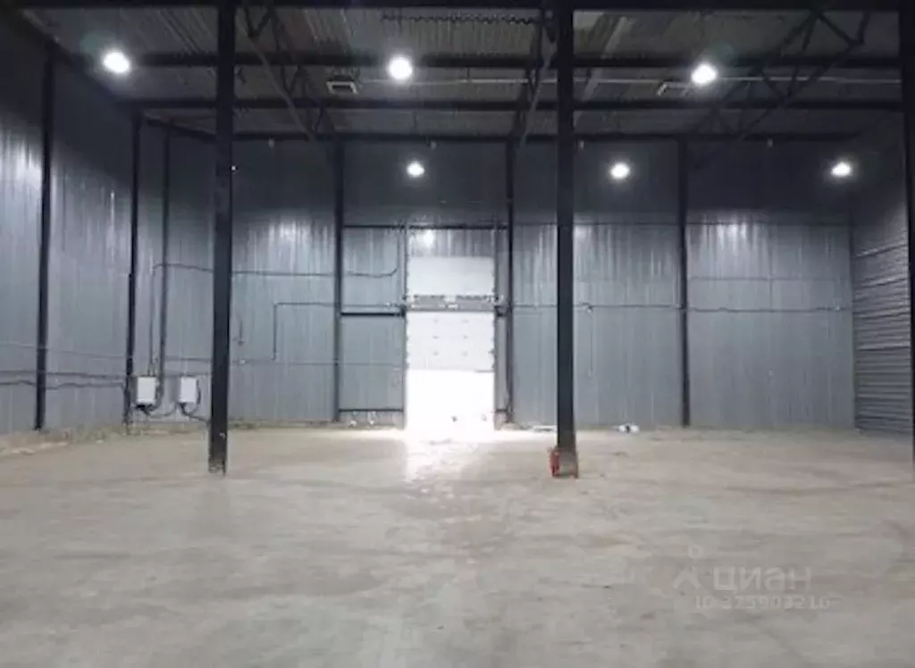 Склад в Московская область, Химки Сходня мкр, ул. Некрасова, 73 (1000 ... - Фото 1