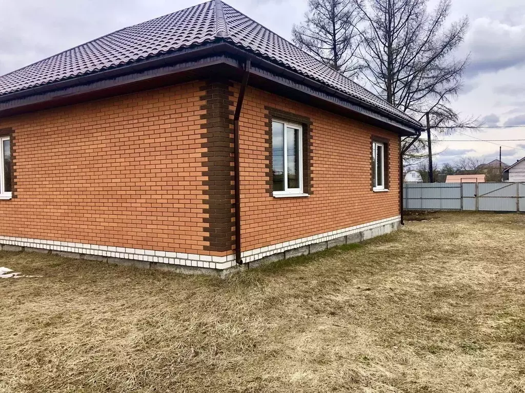 Дом в Брянская область, Брянск ул. Олега Кошевого (150 м) - Фото 0