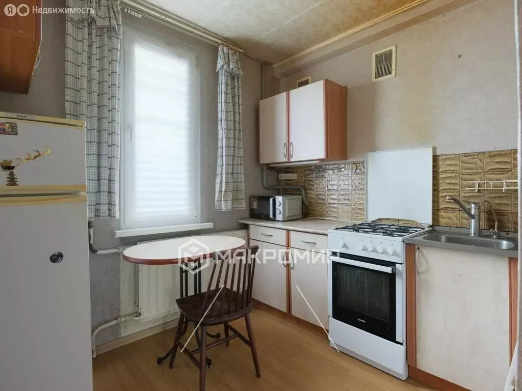 3-комнатная квартира: Санкт-Петербург, улица Подводника Кузьмина, 27 ... - Фото 1