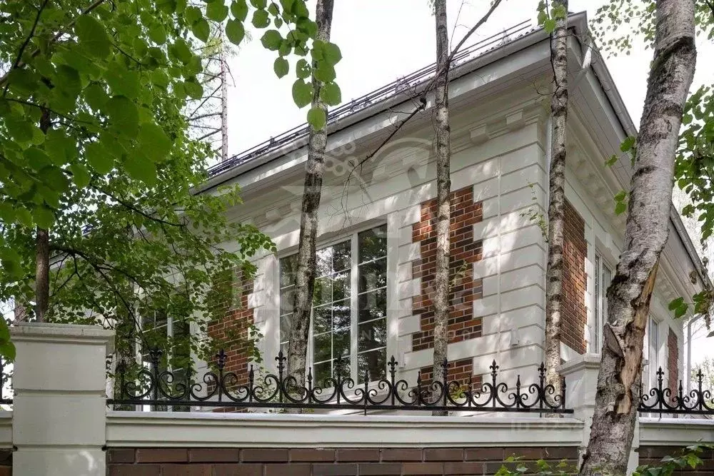 Дом в Московская область, Одинцово пос. Баковка,  (390 м) - Фото 1