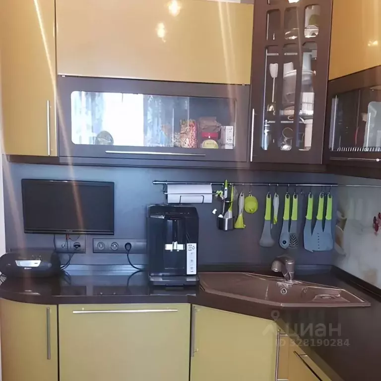 3-к кв. Тюменская область, Тюмень ул. Лесопарковая, 19 (65.0 м) - Фото 0