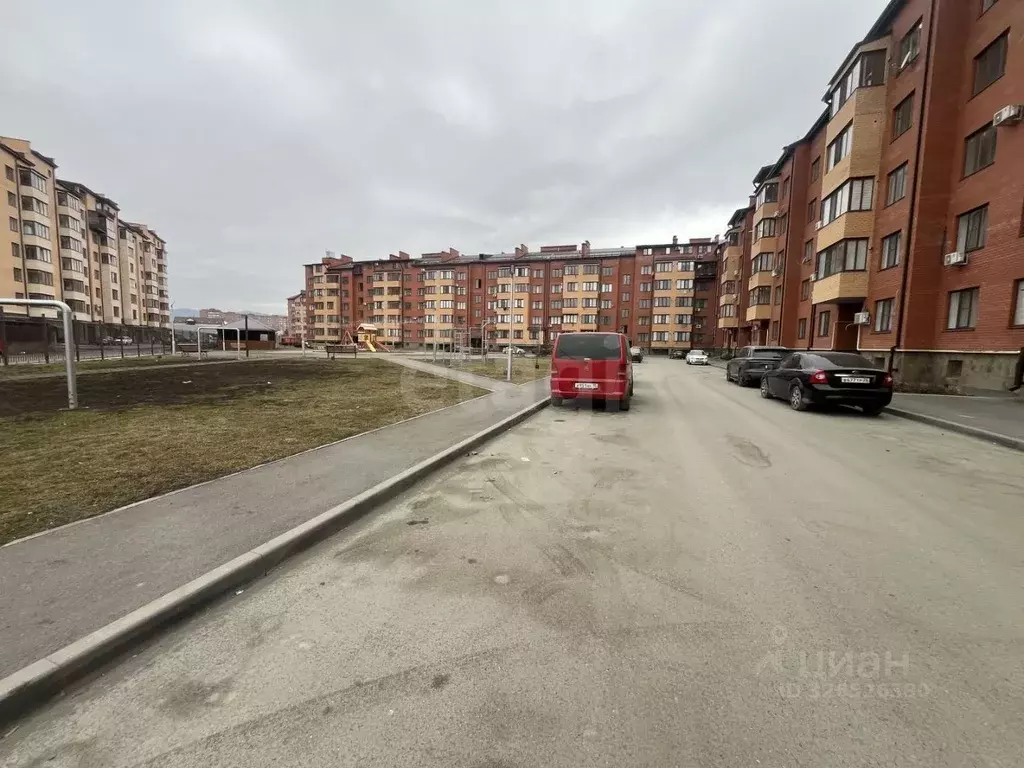 1-к кв. Северная Осетия, Владикавказ просп. Героев Отечества, 3 (53.0 ... - Фото 1