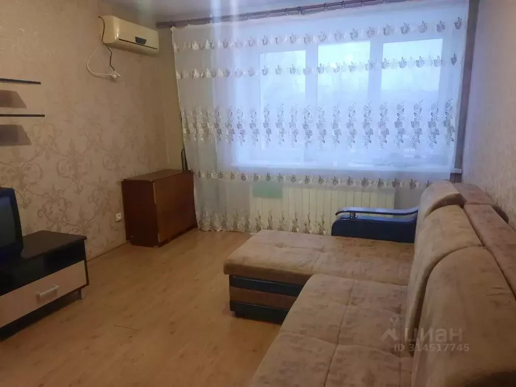 3-к кв. Волгоградская область, Волгоград Родниковая ул., 18 (64.5 м) - Фото 1
