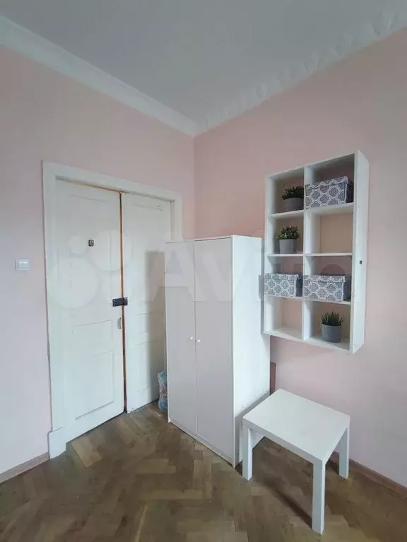 Комната 14 м в 5-к., 2/4 эт. - Фото 0