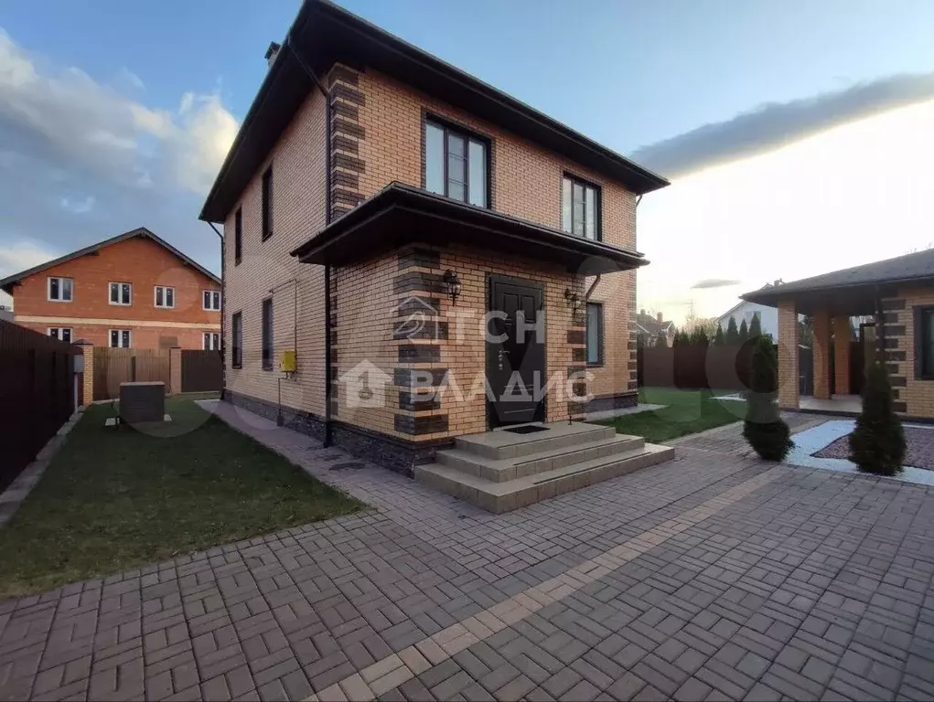Дом 180 м на участке 6,5 сот. - Фото 0