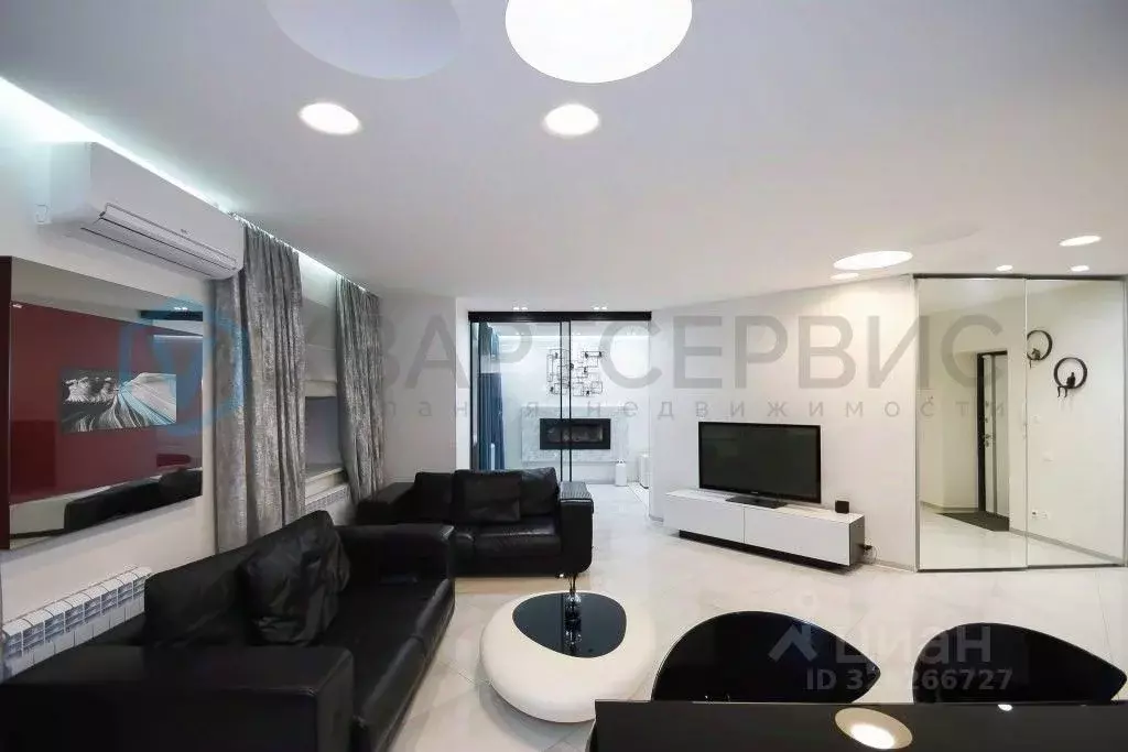 2-к кв. Омская область, Омск ул. Масленникова, 25 (66.5 м) - Фото 1