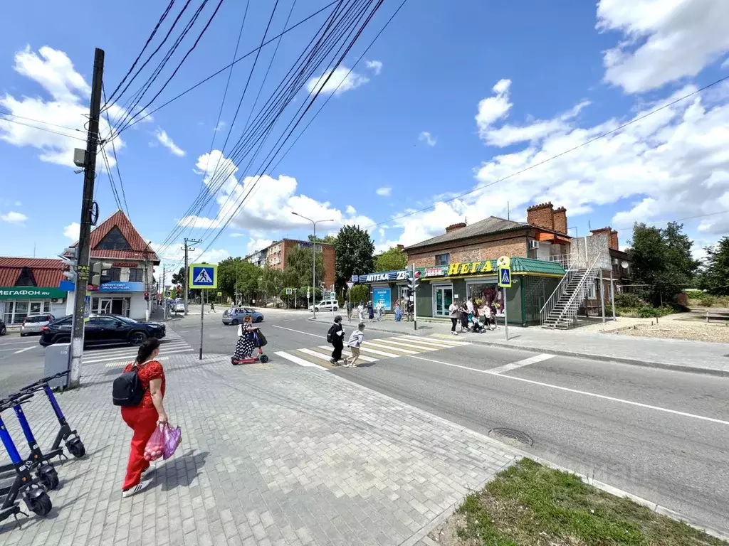 Торговая площадь в Краснодарский край, Усть-Лабинск Октябрьская ул., ... - Фото 1