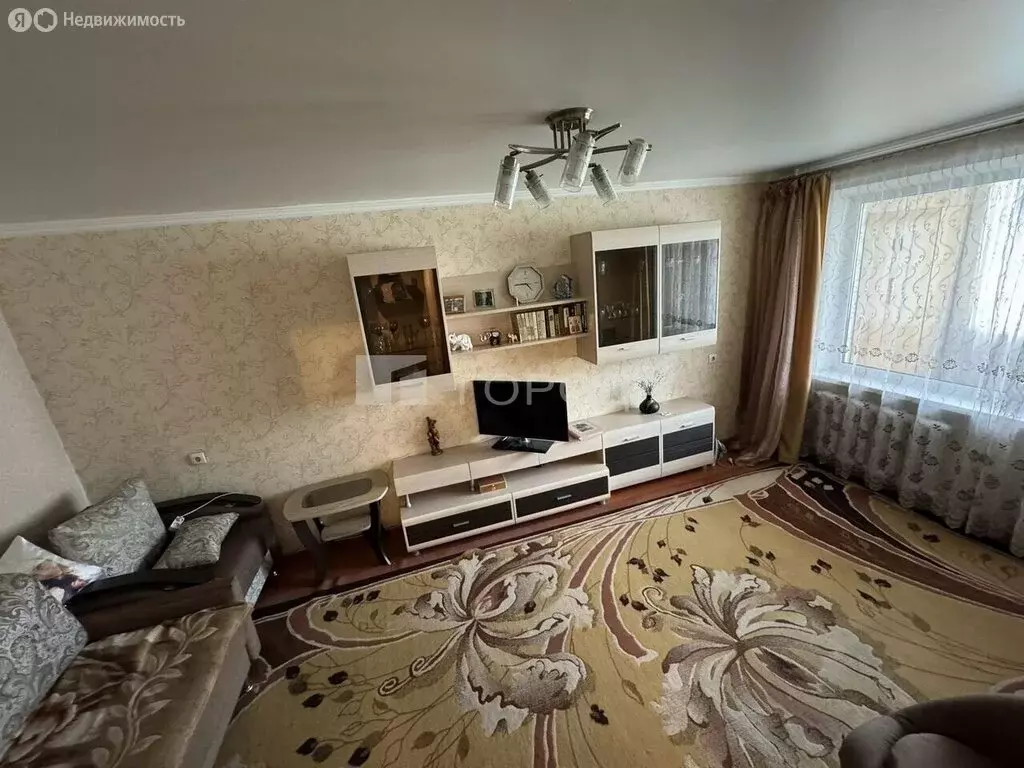 2-комнатная квартира: Барнаул, улица Сухэ-Батора, 9 (43 м) - Фото 0