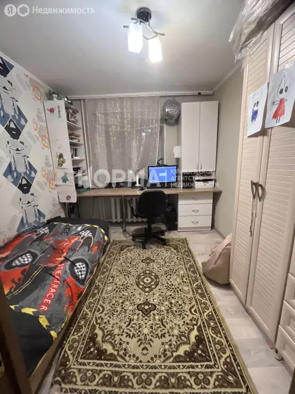 3-комнатная квартира: Октябрьский, улица Островского, 5 (59.8 м) - Фото 1