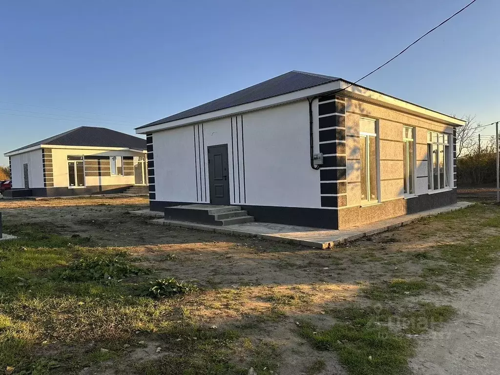 Дом в Краснодарский край, Темрюк ул. Анджиевского (110 м) - Фото 2