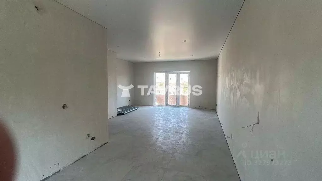 Дом в Крым, Симферопольский район, Добровское с/пос, с. Пионерское ул. ... - Фото 1