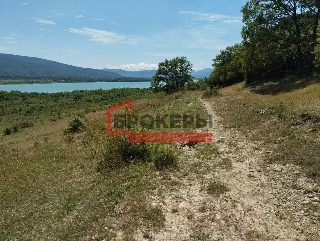 Участок в Севастополь с. Россошанка, ул. Фролова, 12 (25.0 сот.) - Фото 1