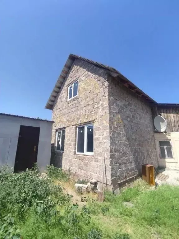 Дом в Оренбургская область, Оренбург пос. Подмаячный, ул. Квартал № ... - Фото 0