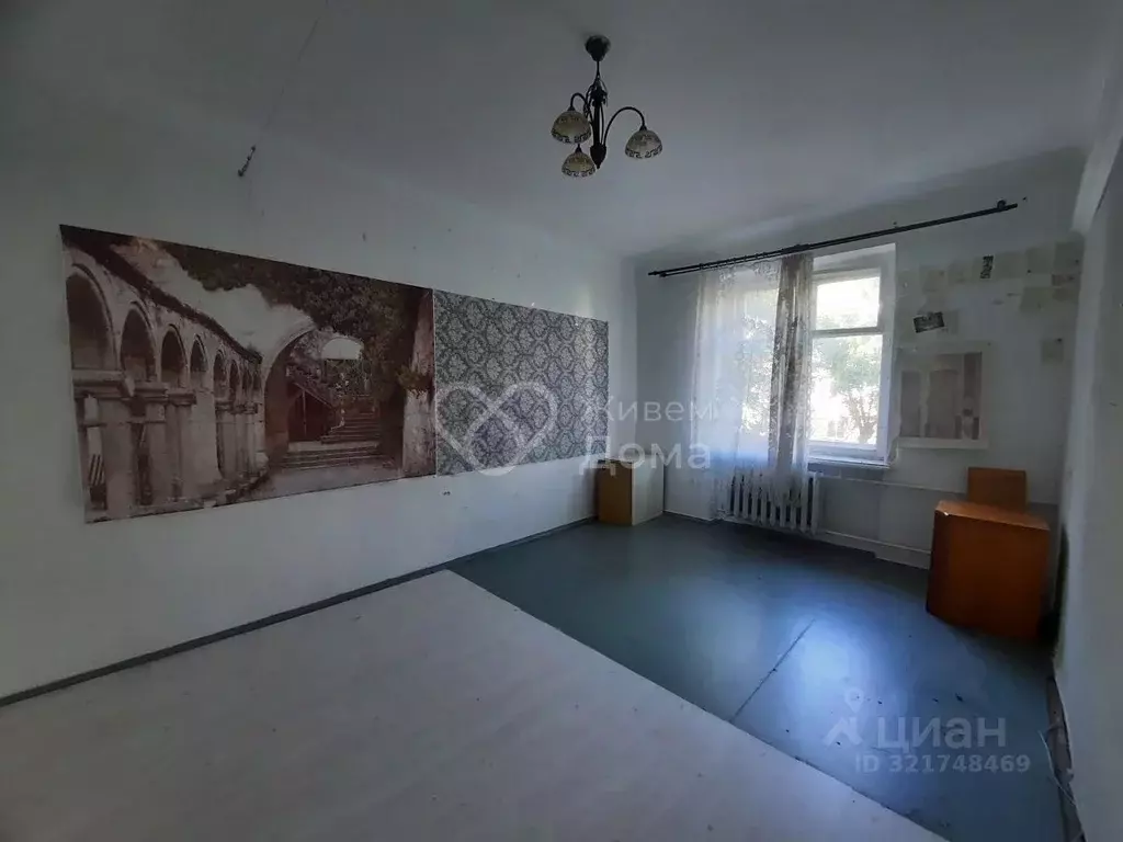 3-к кв. Волгоградская область, Волжский ул. Имени Рихарда Зорге, 24 ... - Фото 0