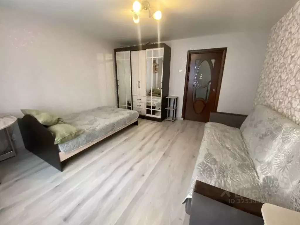 1-к кв. Свердловская область, Екатеринбург ул. Билимбаевская, 41 (35.3 ... - Фото 1