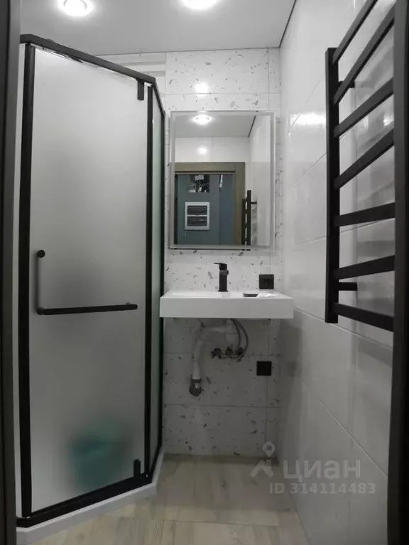3-к кв. Мурманская область, Мурманск просп. Ленина, 24 (56.4 м) - Фото 0