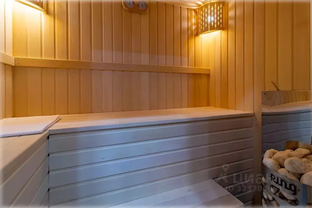 2-к кв. Волгоградская область, Волжский пл. Труда, 2А (68.0 м) - Фото 1