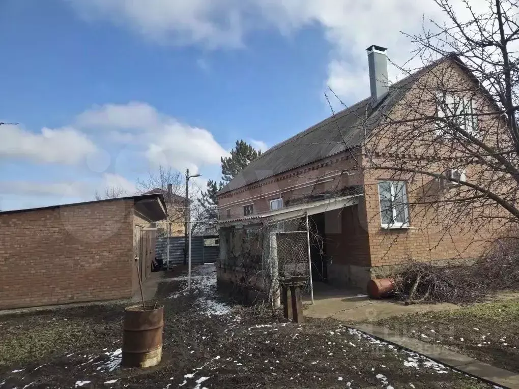 Дом в Ростовская область, Волгодонск Рассветный пер., 15 (100 м) - Фото 2