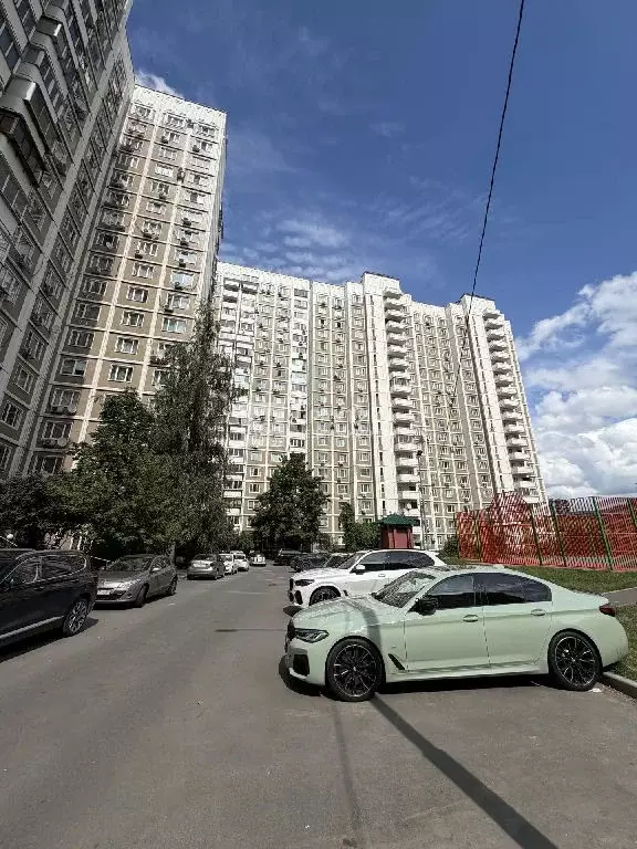 Продается 4-комнатная квартира - Фото 1