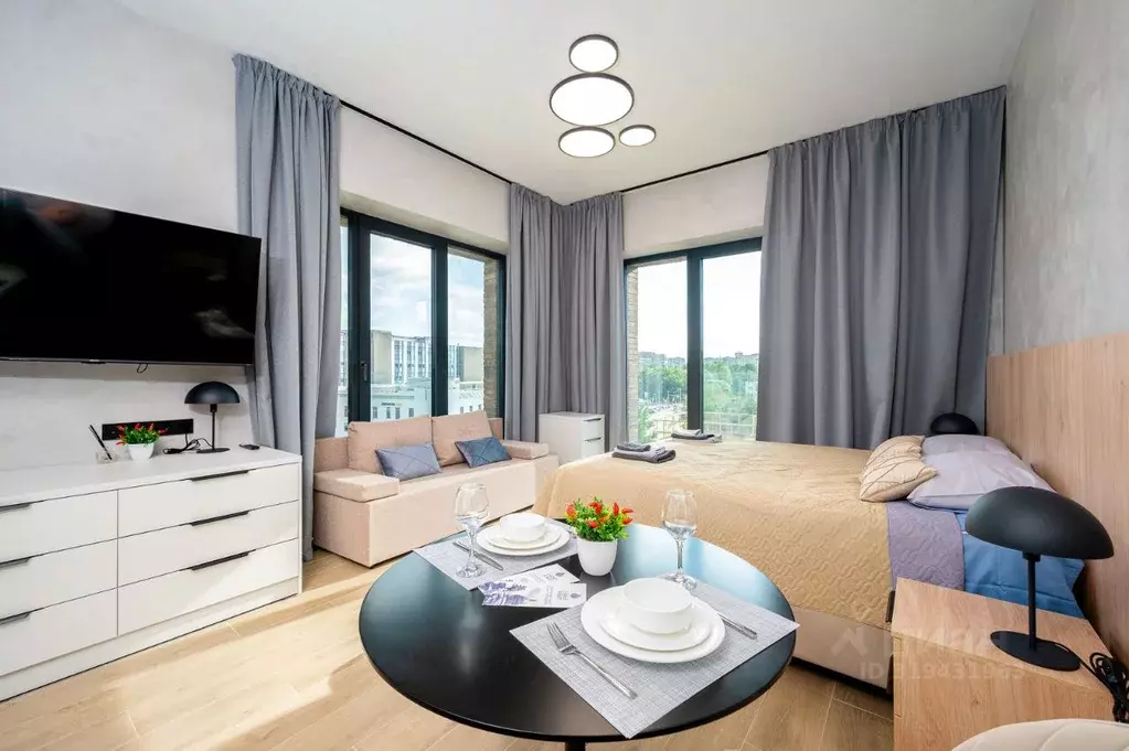 Студия Санкт-Петербург наб. Макарова, 58 (36.0 м) - Фото 0
