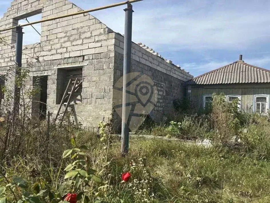 Дом в Белгородская область, Старооскольский городской округ, с. ... - Фото 1