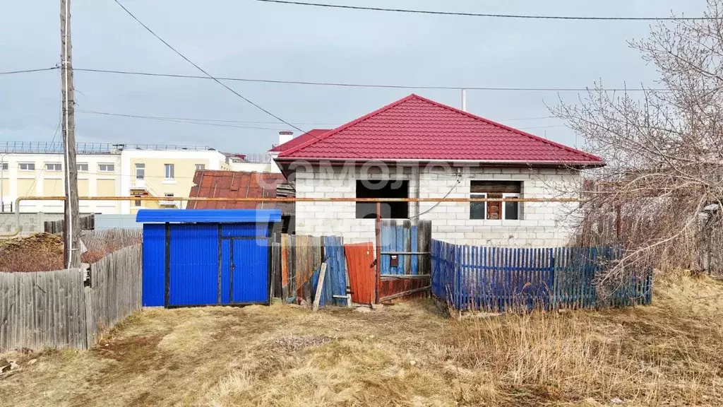 Дом в Челябинская область, Касли Партизанская ул. (150 м) - Фото 0