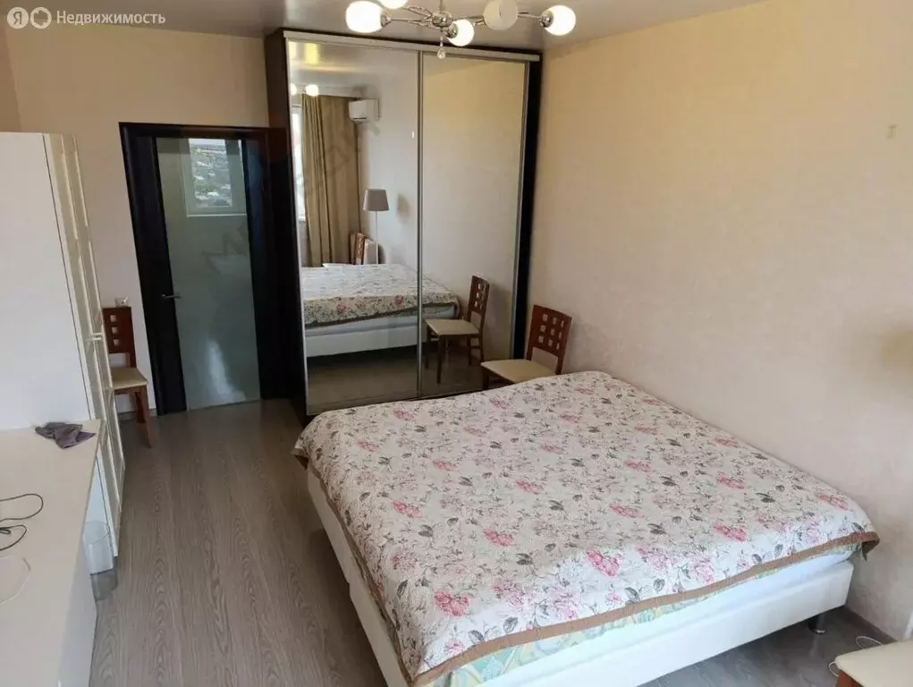 1-комнатная квартира: Краснодар, улица Максима Горького, 32 (47 м) - Фото 1