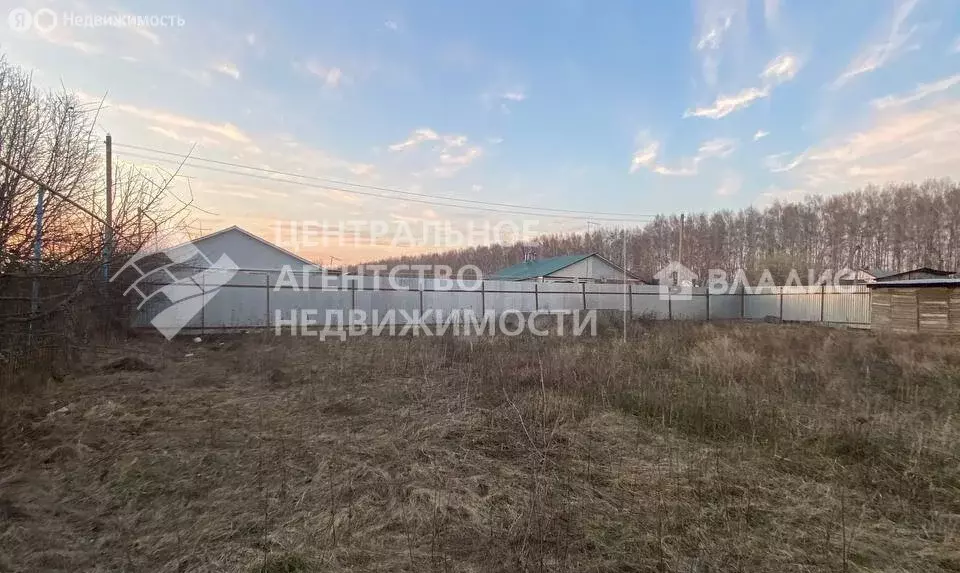 Участок в Захаровский район, Безлыченское сельское поселение, деревня ... - Фото 0