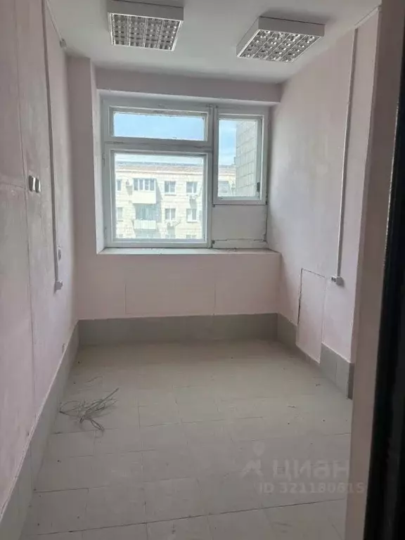 Офис в Волгоградская область, Волгоград Коммунистическая ул., 64А ... - Фото 1
