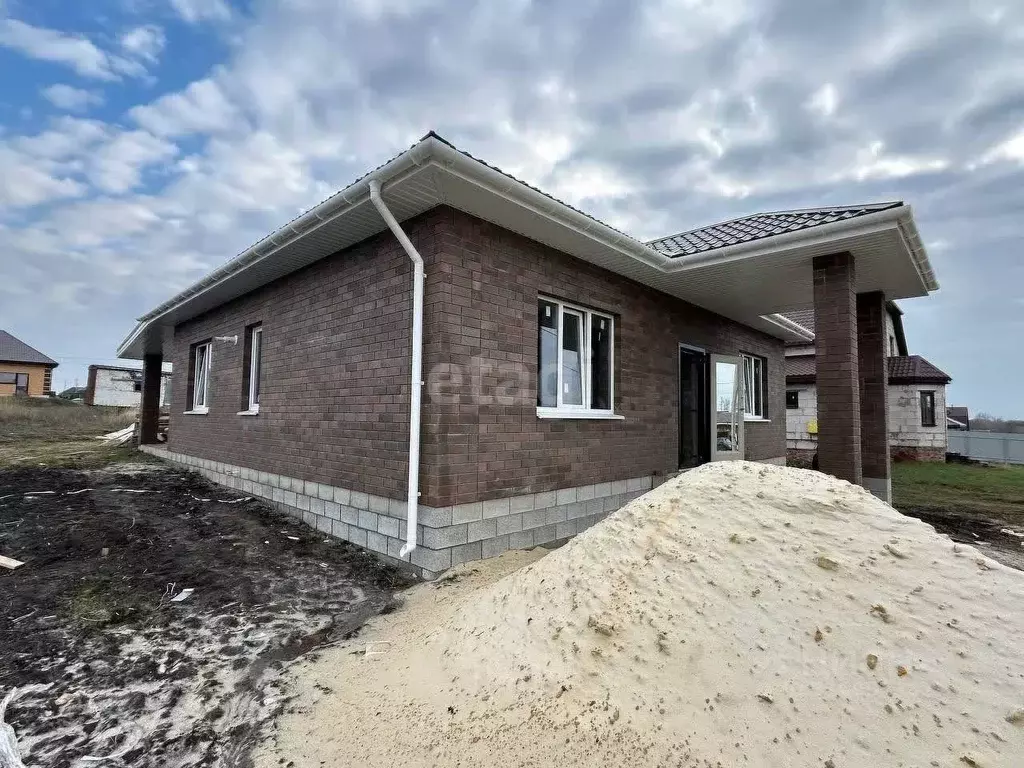 Дом в Белгородская область, Строитель Яковлевский городской округ, ул. ... - Фото 1