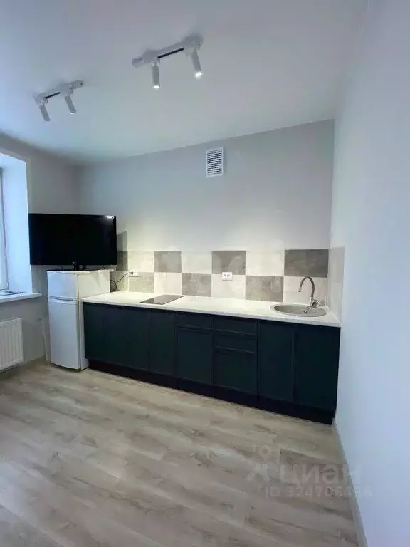 Студия Пермский край, Пермь Ласьвинская ул., 15 (30.0 м) - Фото 1