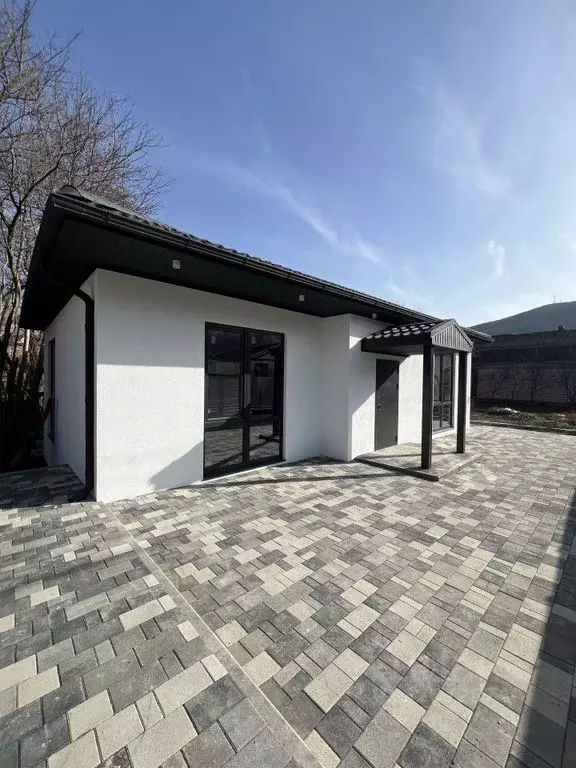 Дом в Краснодарский край, Геленджик городской округ, с. Адербиевка ул. ... - Фото 1