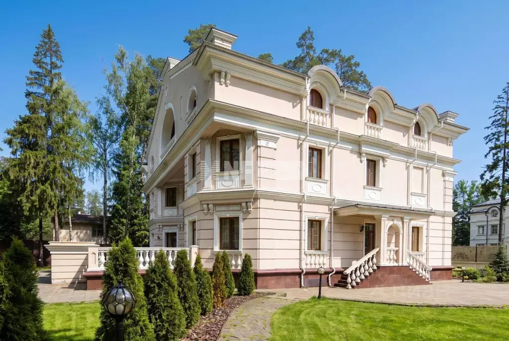 Коттедж в Московская область, Одинцовский городской округ, д. Жуковка, ... - Фото 2