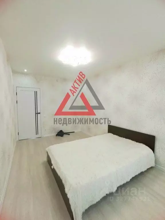 3-к кв. Свердловская область, Каменск-Уральский Каменская ул., 94 ... - Фото 1