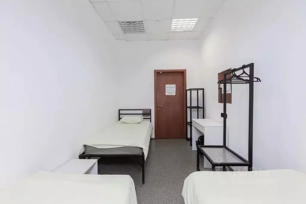 Комната Омская область, Омск ул. Иртышская Набережная, 31 - Фото 2