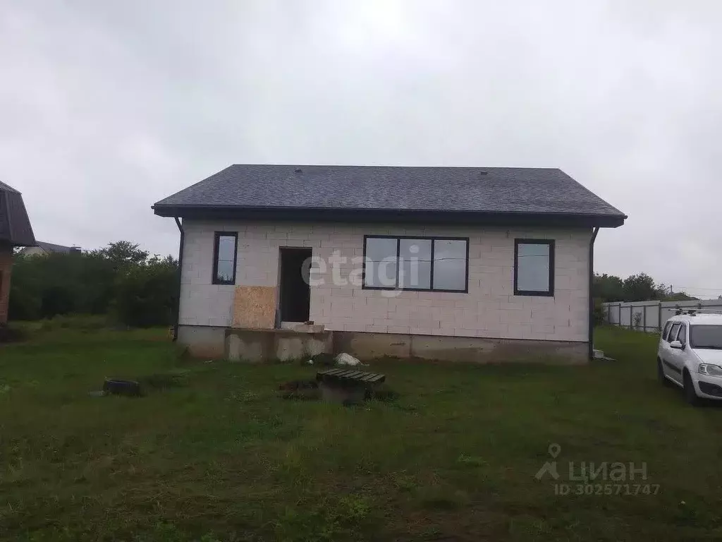 Дом в Белгородская область, Белгородский район, пос. Майский Тихая ул. ... - Фото 1