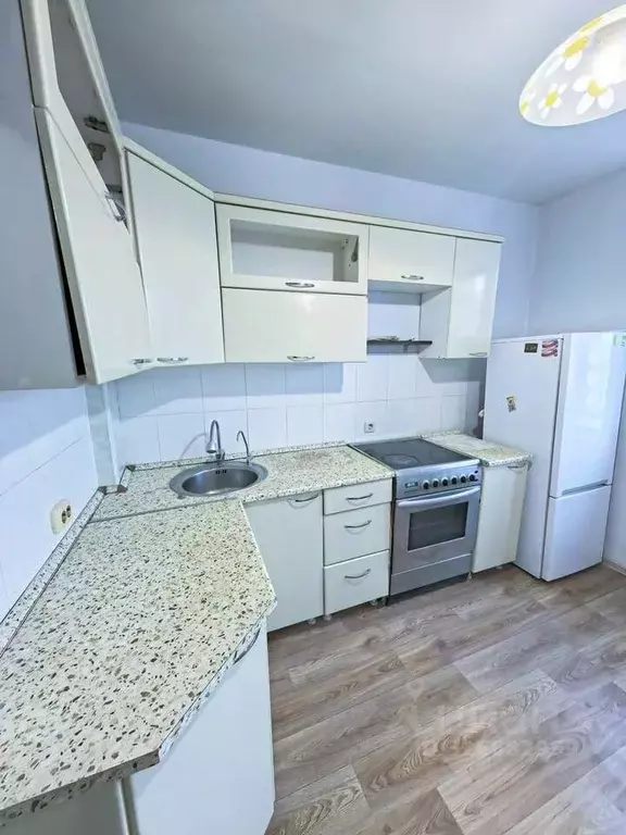 2-к кв. Татарстан, Казань ул. Фатыха Амирхана, 21 (55.0 м) - Фото 1