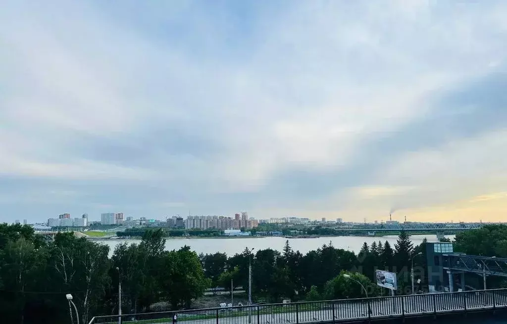 Студия Новосибирская область, Новосибирск Большевистская ул., 37 (35.0 ... - Фото 1