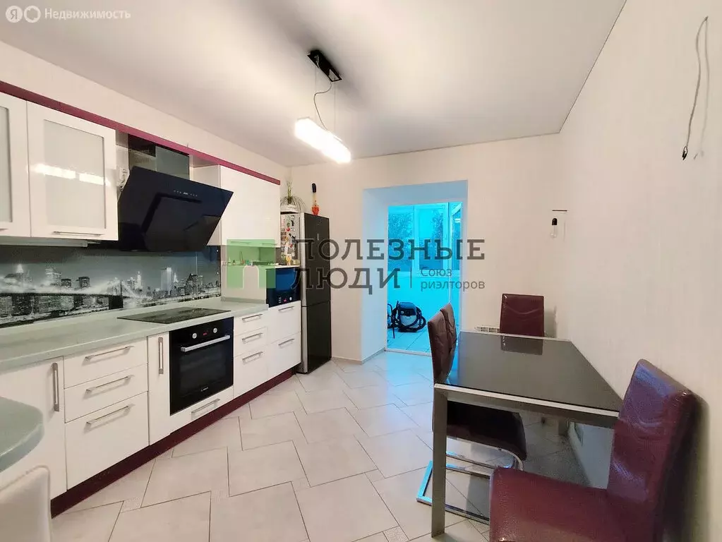 2-комнатная квартира: Белгород, улица Есенина, 20В (75.5 м) - Фото 1