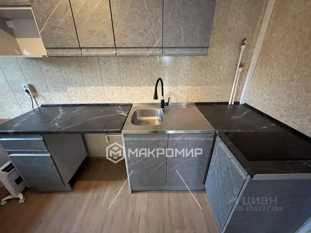 Дом в Ленинградская область, Кировское городское поселение, Беляевский ... - Фото 2