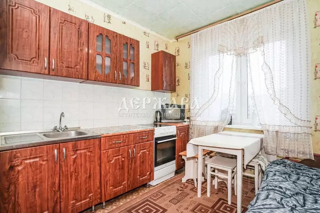 1-к кв. Белгородская область, Старый Оскол Макаренко мкр, 35 (39.5 м) - Фото 0