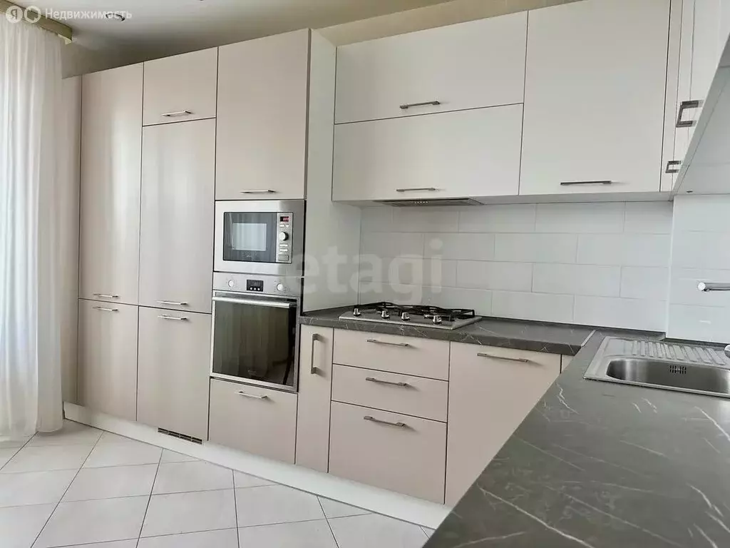 2-комнатная квартира: посёлок Знаменский, улица Черепанова, 4 (65 м) - Фото 1