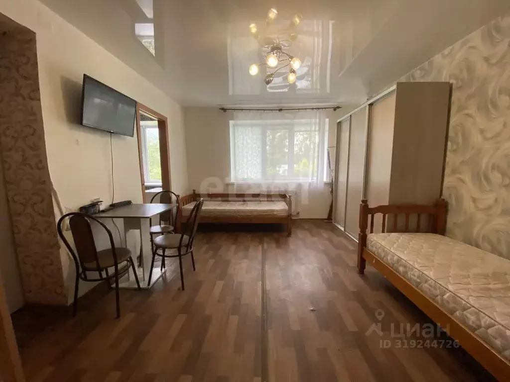 2-к кв. Калужская область, пос. Ферзиково ул. Бычкова, 8 (37.8 м) - Фото 1