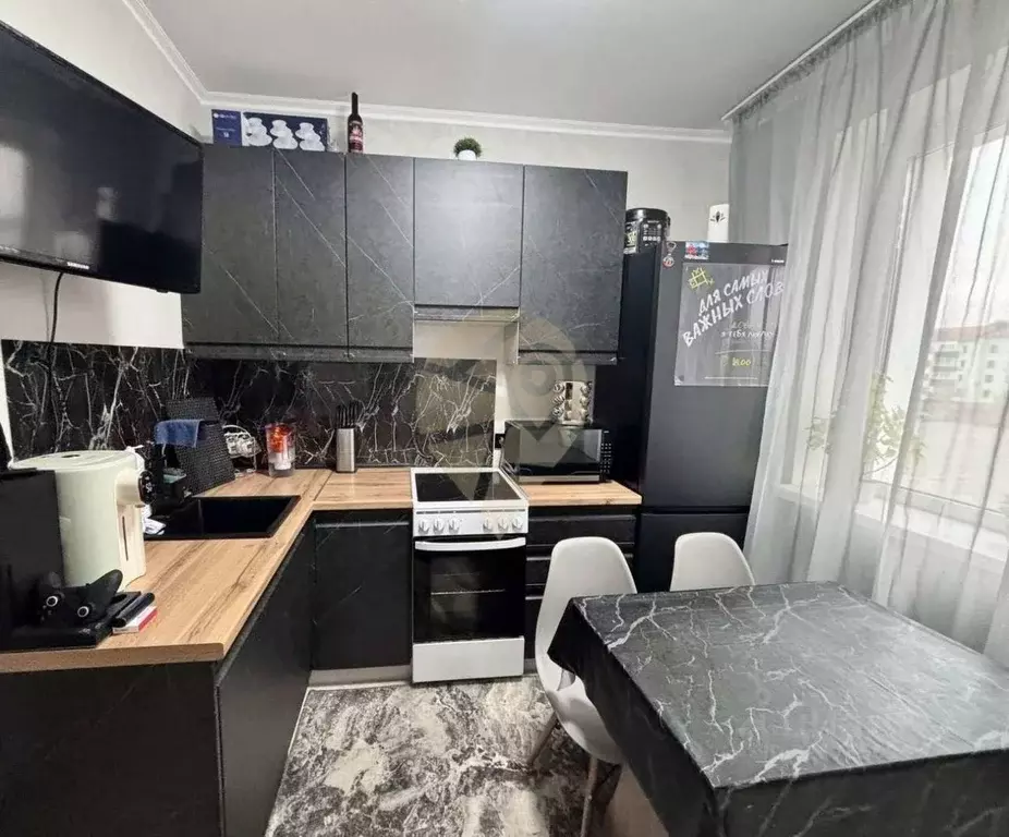 1-к кв. Белгородская область, Старый Оскол Заречье мкр, 6 (33.2 м) - Фото 0