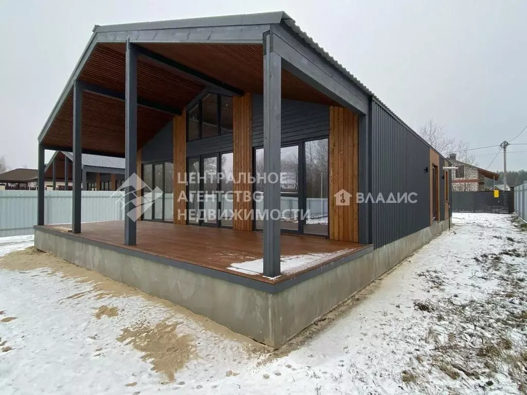 Дом в Рязанская область, Рязанский муниципальный округ, с. Заборье ул. ... - Фото 1