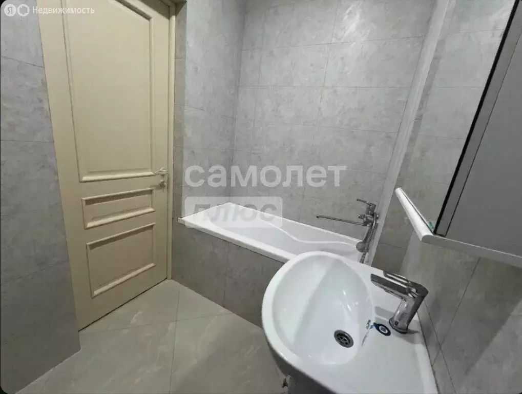 2-комнатная квартира: Махачкала, Халимбекаульская улица, 33Бк2 (70 м) - Фото 2