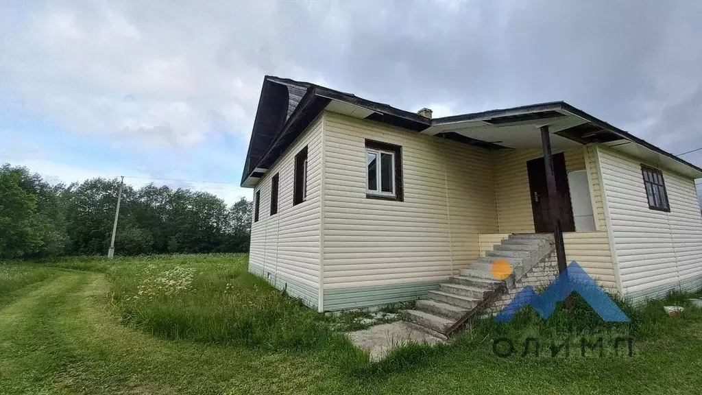 Дом в Вологодская область, д. Плющево  (313 м) - Фото 1