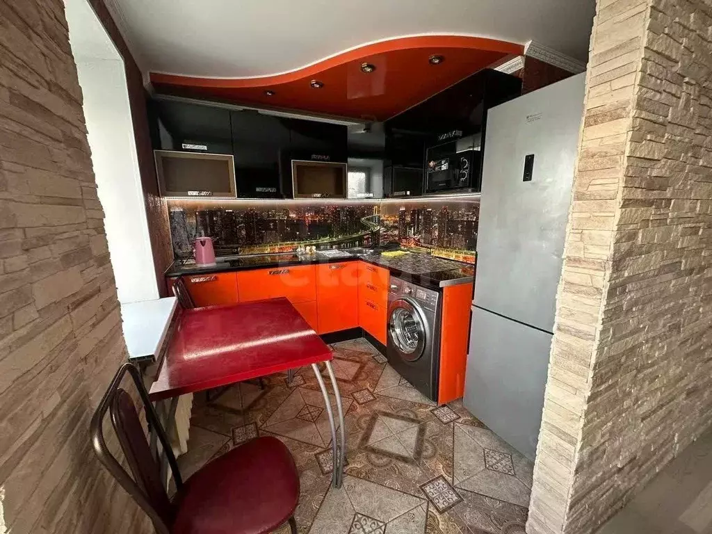 1-к кв. Тюменская область, Тюмень ул. Таллинская, 2 (30.0 м) - Фото 1