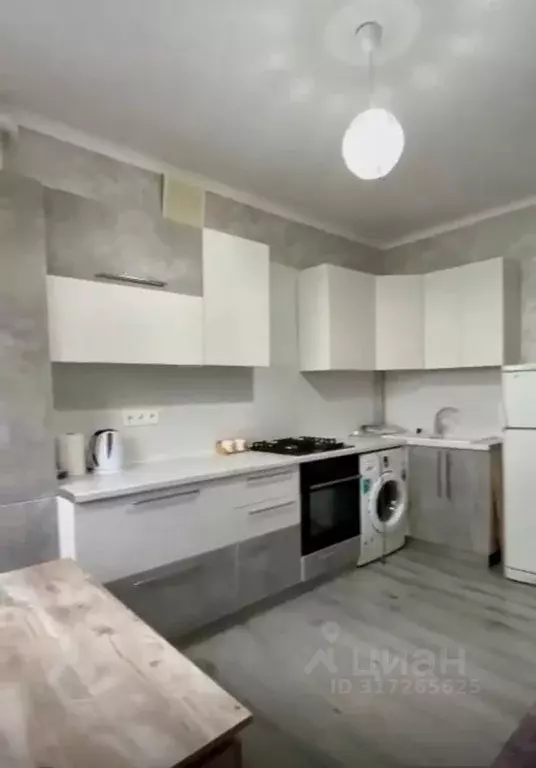 1-к кв. Краснодарский край, Горячий Ключ ул. Кириченко, 7 (40.0 м) - Фото 0